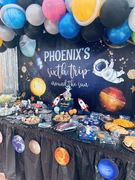 Astronomy Themed Birthday Party, Planets Birthday Party Ideas, Solar System Birthday Party, Solar System Party, Space Themed Desserts, Solar System Birthday, Galaxy Ideas, Planet Birthday, Planet Party