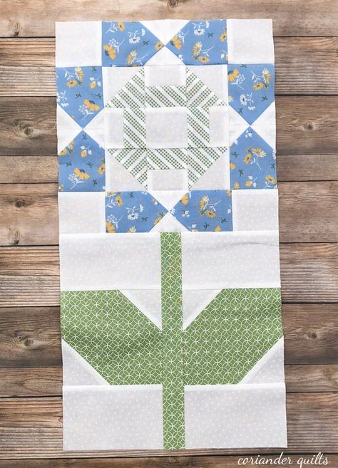 Mini Quilt Ideas, Sunflower Quilt Block Pattern Free, Botanical Quilts, Tulip Patchwork, Quilted Squares, Coriander Quilts, Quilt Flowers, Garden Quilts, Daisy Quilt