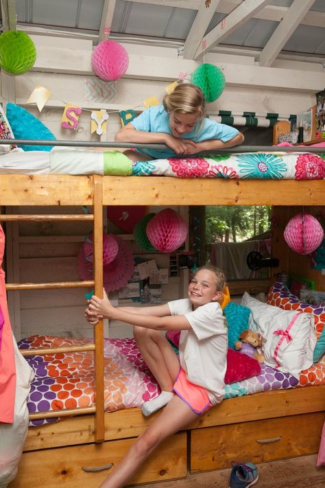 Bunks and Bedding - New Camper Blog Series - Camp Greystone News Summer Camp Bunk Ideas, Bedding For Camper Bunks, Camp Bunk Decor Sleepaway, Summer Camp Bunk Decorations, Summer Camp Cabin Decor, Summer Camp Cabin Decorations, Camp Bunk Decor, Summer Camp Decorations, Summer Camp Bunk