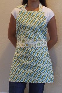 Aprons Diy Patterns, Easy Apron Pattern, Bib Apron Pattern, Free Apron Pattern, Easy Apron, Apron Pattern Free, Reversible Apron, Kitchen Sewing, Apron Tutorial