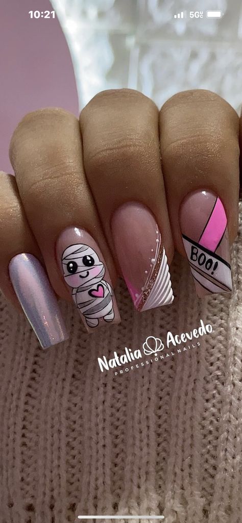 Manicure Halloween, Wrist Tattoo Ideas, Wrist Tattoo Designs, Quick Nail Art, New Nail Art Design, Gold Glitter Nails, Fall Gel Nails, Glow Nails, Soft Nails