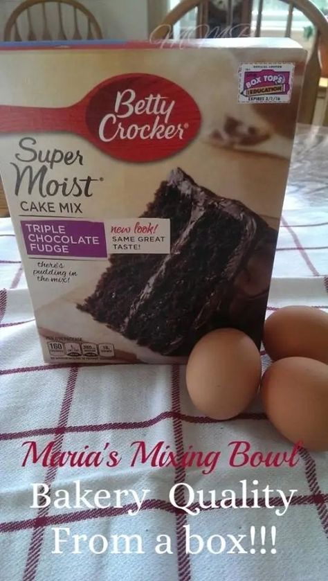 Bakery Quality Cake From a Box!!! Try these easy tricks to make box cakes taste like they came from a bakery! Once you make a cake this way I doubt you will make it straight from the box again. Betty Crocker Cake Mix Recipes, Chocolate Box Cake, Chocolate Cake Mix Recipes, Chocolate Dump Cake, Bakery Style Cake, Betty Crocker Cake Mix, Box Cake Recipes, Betty Crocker Cake, Boxed Cake Mixes Recipes