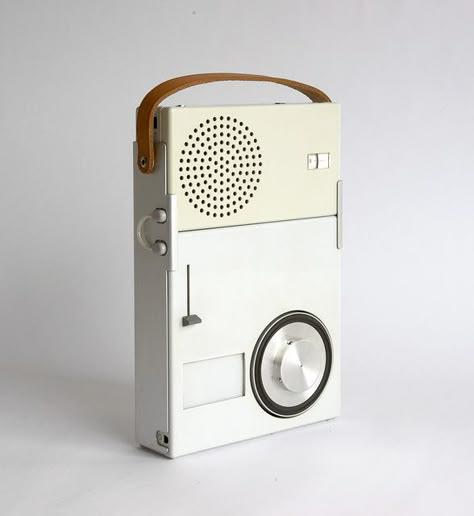 braun Braun Dieter Rams, Dieter Rams Design, Braun Design, Dieter Rams, Cordless Phone, Transistor Radio, Odaiba, Design Del Prodotto, Electronics Design