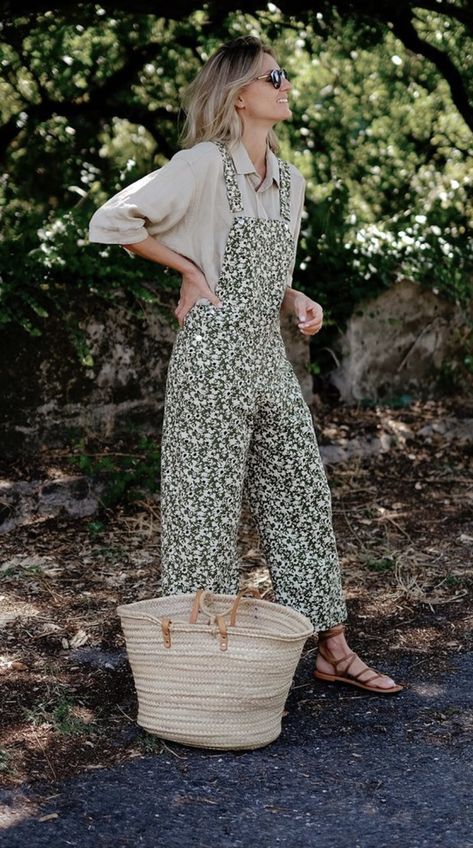 Rainy Florida Outfit, Cool Mom Outfits Spring, Shoes To Wear With Overalls, Summer Overalls Outfit, Grandmillenial Style Clothing, Cottage Outfit Summer, Garden Aesthetic Outfit, Garden Chic Outfit, Grandma Chic Fashion