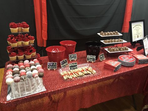 Red Black And Gold Dessert Table, Red And Black Dessert Table, Red Dessert Table, Black Dessert Table, Red Food Party, Red Black Party, Movie Theme Cake, Gold Dessert Table, Dessert Table Graduation