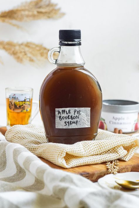 Apple Pie Simple Syrup, Bourbon Simple Syrup Recipe, Apple Pie Syrup, Apple Scrap Syrup, Carmel Syrup, Apple Pie Drink, Crab Apple Recipes, Bourbon Maple Syrup, Apple Cider Syrup