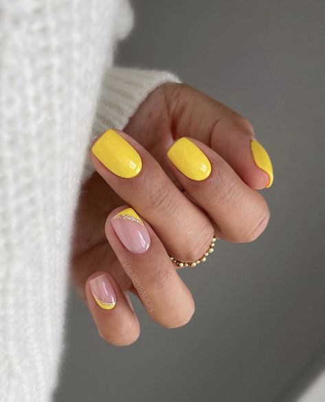 Holiday Acrylic Nails, Yellow Nails Design, Milky Nails, October Nails, Nagel Tips, Christmas Gel Nails, Simple Gel Nails, Summery Nails, Girly Acrylic Nails