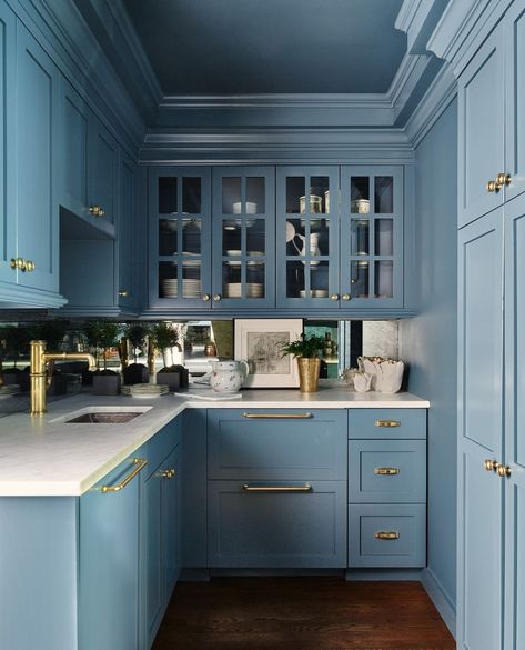 Phillipsburg Blue Benjamin Moore, Bm Blue Paint Colors, Liz Caan, Benjamin Moore Blue, Blue Paint Colors, Blue Cabinets, Butler's Pantry, Butler Pantry, Kitchen Inspiration Design