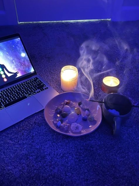 Soya Mumu, Crystal Room, Crystal Vibes, Crystal Aesthetic, Spiritual Crystals, Witch Aesthetic, Foto Ideas Instagram, Spirituality Energy, Good Energy