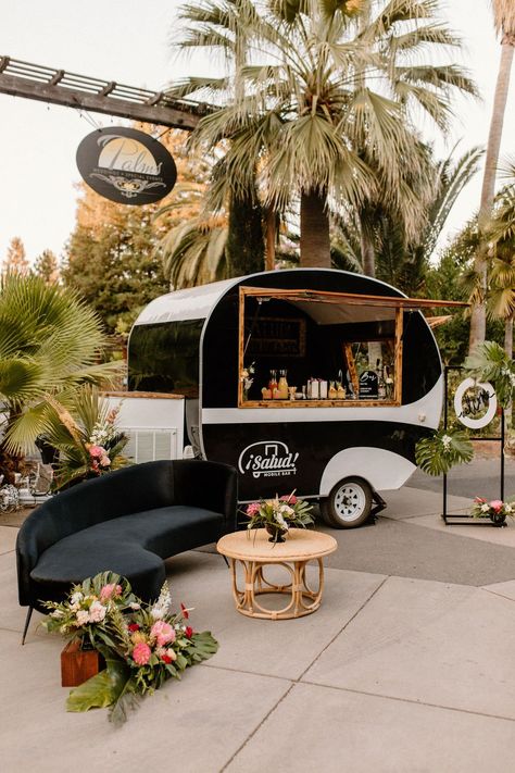 Mobile Bar Cart, Mobile Cocktail Bar, Caravan Bar, Food Truck Wedding, Mobile Coffee Shop, Coffee Trailer, Travel Bar, Drink Cart, Food Truck Business