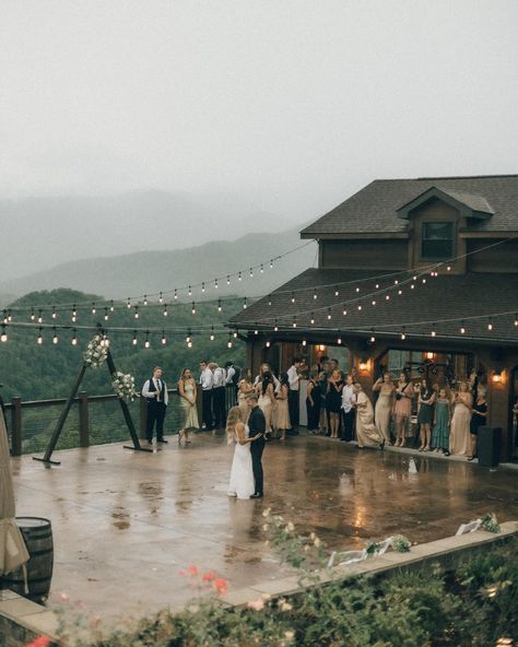 A lot of love was here on this day + the Smoky Mountains really did their part 🤍 Smoky Mountains Wedding, 2026 Wedding, Florida Destination Wedding, Mountains Wedding, Smoky Mountain Wedding, Smokey Mountain, Foggy Mountains, Destin Florida Wedding, Candid Wedding Photos