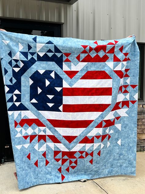 Exploding Heart of America Quilt Pattern – Threaded Lines Red White And Blue Quilts Free Pattern, Quilt Tops Ideas, Red White Blue Quilts, Quilt Designs Ideas, Quilts Of Valor Patterns Free Easy, Exploding Heart Quilt Pattern, Quilting Projects Ideas, Wonder Woman Quilt, Patriotic Quilt Patterns