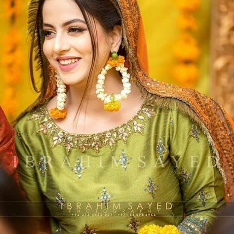 Pakistani Mehndi Dress, Mayon Dresses, Mehndi Outfit, Bridal Mehndi Dresses, Mehndi Dresses, Mehndi Dress, Mehendi Outfits, Desi Wedding Dresses, Indian Bride Outfits