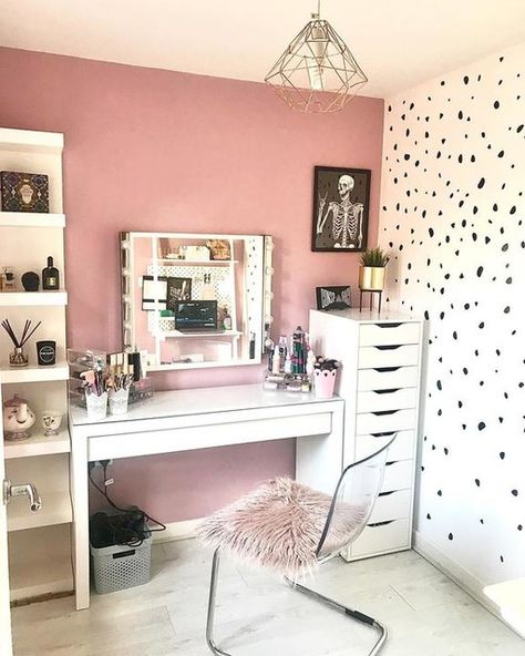 Ikea Vanity Ideas, Spice Racks Ideas, Vanity Desk Ideas, Makeup Storage Diy, Ikea Makeup Storage, Ikea Makeup Vanity, Corner Makeup Vanity, 80s Hair Metal, Ikea Vanity