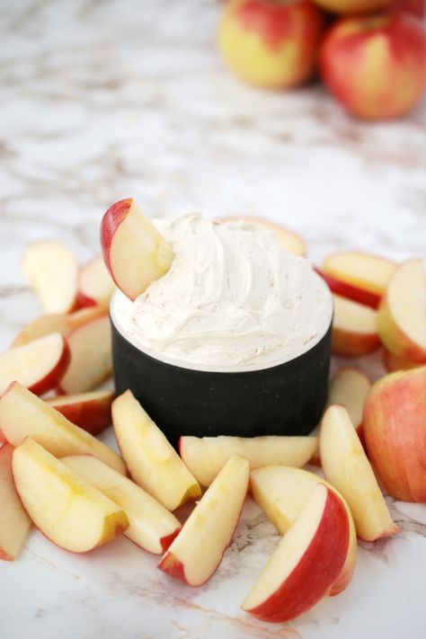 OMG, this fruit dip is so amazing! We love it as an apple dip, but it's delicious with any fruit. And it's only four ingredients! Brown Sugar Fruit Dip, Brown Sugar Dip, Sugar Fruit, Fruity Recipes, Easy Treat, Sugar Apples, Sweet Dips, Apple Dip, Quick Easy Desserts