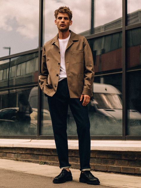 Massimo Dutti Studio Fall Winter 2023 015 1 French Fashion Winter, Fashion Winter 2023, Massimo Dutti Man, Baptiste Radufe, Jcrew Fall, German Fashion, Mens Editorial, French Models, Pleated Trousers