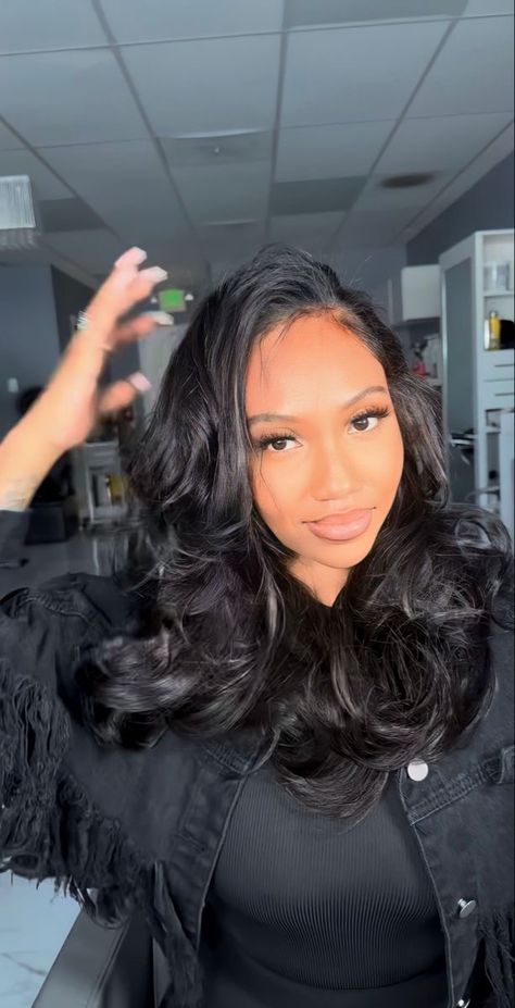 Curly Side Part Black Women, Side Part Sew In Shoulder Length, Black Women Side Part Hairstyles, Middle Part Jet Black Sew In, Hair Appointment Outfit Black Women, Mid Length Hair With Layers Black Women, Black Hair Extensions, Quick Weave Hairstyles, Protective Hairstyles Braids