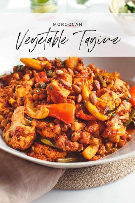 Vegan Tagine, Vegetarian Tagine, Moroccan Tagine Recipes, Vegetable Tagine, Savoury Meals, Tagine Cooking, Moroccan Chickpea, Moroccan Vegetables, Moroccan Recipes