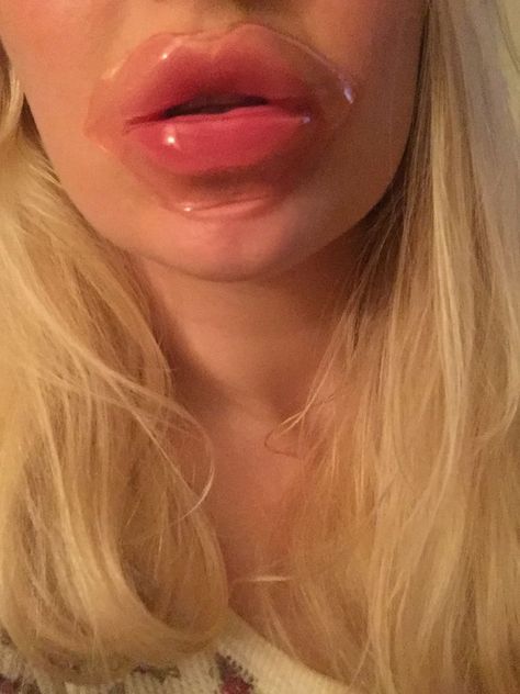 Healthy Lips Aesthetic, Hydrated Lips Aesthetic, Lip Mask Aesthetic, Plump Lips Aesthetic, Parcel Aesthetic, Eyeliner Techniques, Lip Masks, Lip Patch, Mask Aesthetic