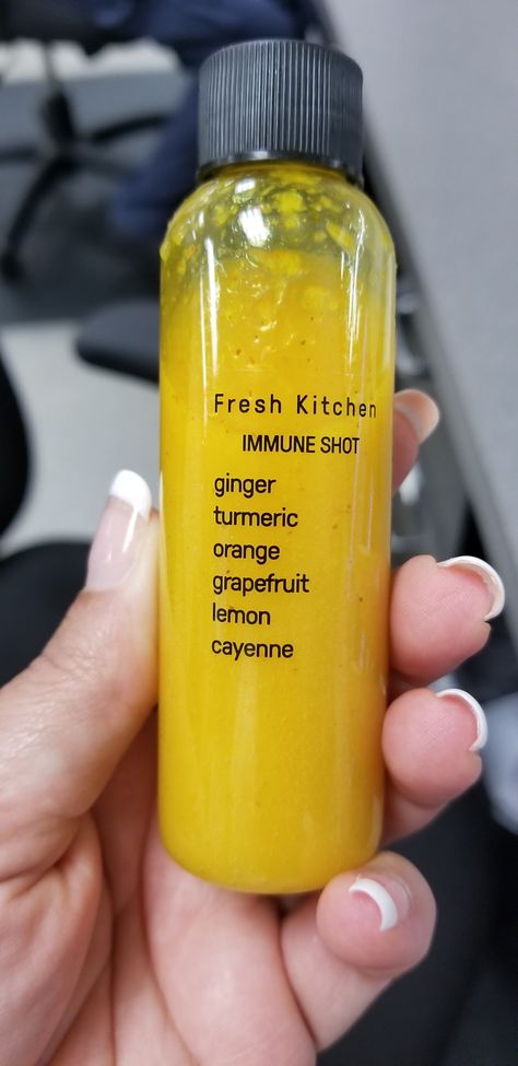 Energy Shots Homemade, Health Juice Shots, Immunity Shots Aesthetic, Health Shots Recipe, Energy Juice Shots, Superfood Juice Shots, Wellness Shots Recipe, Juice Wellness Shots, Wellness Shots With Juicer