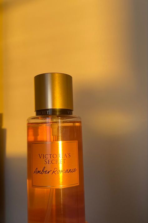 Victoria’s Secret Amber Romance, Victoria Secret Parfum, Amber Core, Viktoria Secret, Perfume Wishlist, Victoria Secret Perfume Body Spray, Victora Secret, Victoria's Secret Aesthetic, Amber Romance