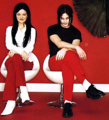 White Stripes Band, Meg White, Rock And Roll Bands, The White Stripes, Stripe Outfits, Jack White, Music Photo, I Love Music, Shades Of White