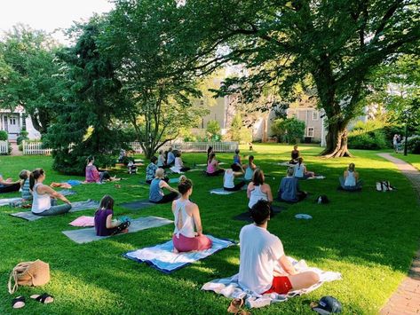 Shakespeare In The Park, Yoga Aesthetic, Relaxing Yoga, Outdoor Yoga, Free Yoga, Yoga Teachers, Yoga Classes, Vinyasa Yoga, Yoga Teacher Training