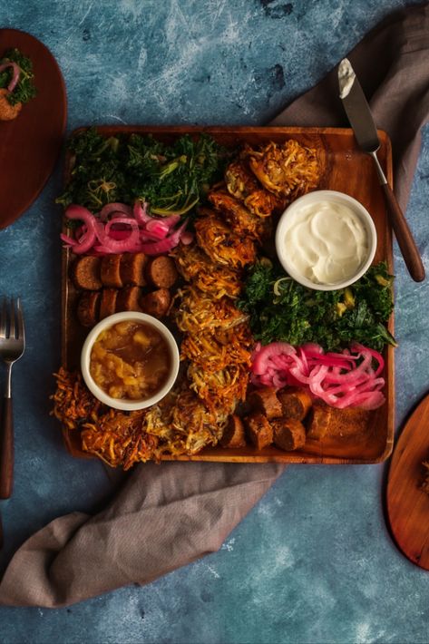 An easy latke recipe so you can fry up enough for 8 nights! This latke board makes for a fun Hanukkah dinner no matter the group size. Pick out some ingredients from your fridge and get building! Hannakuh Recipes, Latke Board, Latke Bar Toppings, Traditional Jewish Food Hanukkah, Hanukkah Latke Board, Hanukkah Latkes, Potatoes For Dinner, Latke Recipe, Latkes Recipe