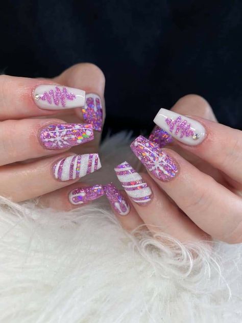 Purple Christmas Nails Winter, Pink And Silver Christmas Nails, Purple Winter Nails Acrylic, Pink And Purple Christmas Nails, Holiday Pink Nails, Christmas Nail Designs Purple, Christmas Nail Designs Pink, Purple Christmas Nails Acrylic, Pink Winter Nail Designs