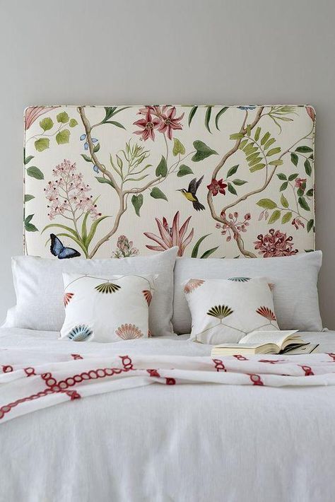 5 Elements to Perfect the Botanical Interiors Trend - Home Artisan Floral Headboard, Botanical Interior, Fabric Headboard, 5 Elements, Headboard Designs, Interior Trend, Diy Bed, Beautiful Bedrooms, Design Project