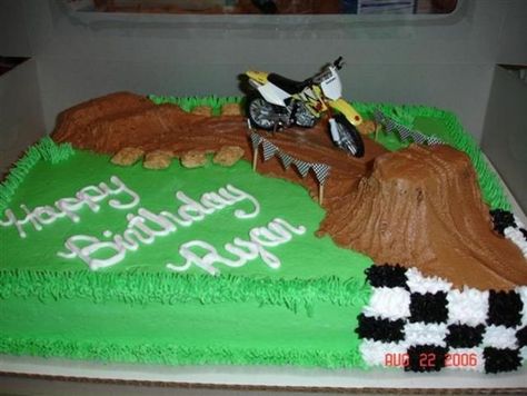 This picture I dod for a lady I work with for her son's birthday party.  He races dirt bikes.  Thanks for looking! Bmx Cake, Mountain Bike Cake, Motocross Cake, Dirt Bike Cake, Motorbike Cake, Bike Cake, Bike Birthday Parties, Motorcycle Cake, Motorcycle Birthday