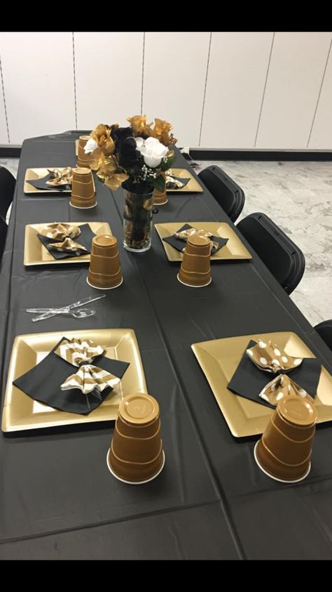 Simple Black And Gold Table Decor, Black Gold 50th Birthday Party, Black Gold Party Decorations, Black And Gold Party Decorations, New Years Eve Party Ideas, 50th Birthday Party Decorations, Gold Party Decorations, Mom Party, Gold Birthday Party