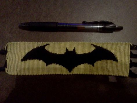 Alpha pattern #10663 | BraceletBook Knightmare Batman, Batman Symbol, Arkham Asylum, Symbol Logo, Alpha Pattern, Alpha Patterns, Friendship Bracelet Patterns, Bat Signal, Perler Beads