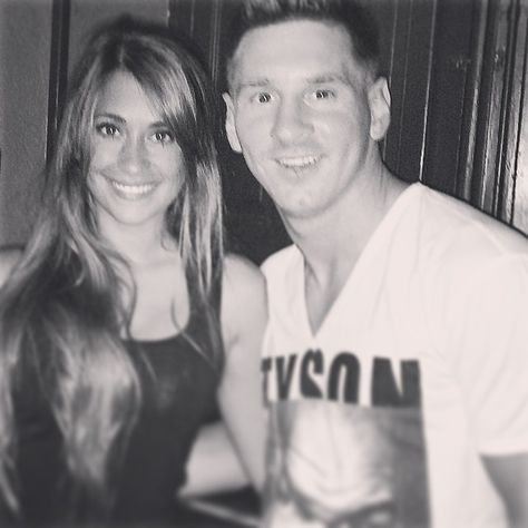 leo messi & antonella roccuzzo Messi Antonella Roccuzzo, Messi Antonella, Antonella Messi, 2014 Instagram, Lionel Messi Family, Antonella Roccuzzo, Leo Messi, Lionel Messi, My Vibe