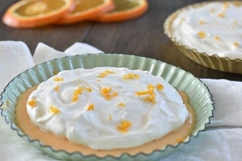 Orange Creamsicle Keto Dessert Dessert With Heavy Whipping Cream, Orange Creamsicle Dessert, Keto Orange Creamsicle, Creamsicle Dessert, Creamsicle Recipes, Orange Creamsicle Pie, Creamsicle Pie, Yellow Food, Orange Extract