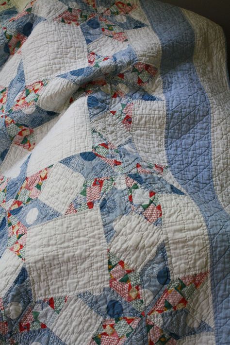 Antique Quilts Patterns, Vintage Quilts Antiques, Quilts Vintage, Country Quilts, Cozy Quilts, Pretty Quilt, Old Quilts, Antique Quilt, Traditional Quilts