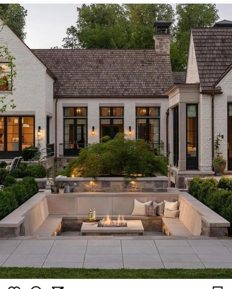 Limestone House Exterior, Limestone Exterior, Limestone House, Reno Ideas, Reno, House Exterior, Sweet Home, Dream House, Exterior