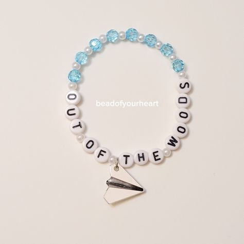 Out Of The Woods Bracelet Taylor Swift, 1989 Taylor Swift Bracelet Ideas, 1989 Friendship Bracelet Ideas, 1989 Bracelet Taylor Swift, Taylor Swift Eras Tour Bracelet Ideas, Funny Eras Tour Bracelets, 1989 Bracelet, Taylor Swift Friendship Bracelet Ideas, Taylor Swift Eras Tour Bracelets