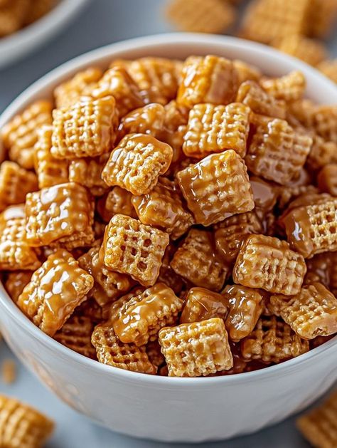 Crispix Cereal, Crunchy Caramel, Crunchy Snack, Caramel Sauce, Appetizer Snacks, Homemade Recipes, Cereal, Caramel, Sauce