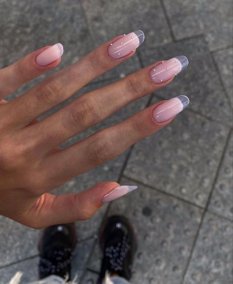 French Glass Nails Slim, Migdală Slim, Glass French Nails, Slim Nails Design, French Glass Nails, Nude Nail Art Ideas, Slim Nails, Nude Nail Art, Pink Nail Colors