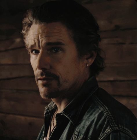 (ethan hawke - raymond and ray) Raymond And Ray, Ethan Hawke Movies, Oc Face, Ethan Hawke, Slasher Movies, Alex Turner, Major Arcana, Hot Actors, Tom Cruise