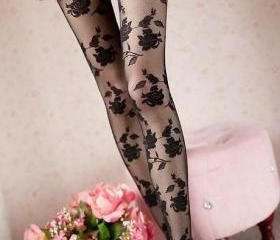 Legging Thigh With Rose In Black Black Floral Tights, Floral Tights, Cute Tights, Coquette Fashion, Tights Socks, Tokyo Street Fashion, Rose Leggings, Hot Lingerie, Leggings And Socks