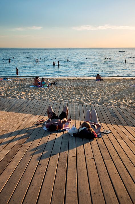 St Kilda Foreshore Promenade Redevelopment | Jackson Clements Burrows St Kilda Beach, St Kilda Melbourne, East Coast Beaches, Melbourne Beach, Architecture Awards, Victorian Architecture, St Kilda, Urban Environment, Island Home