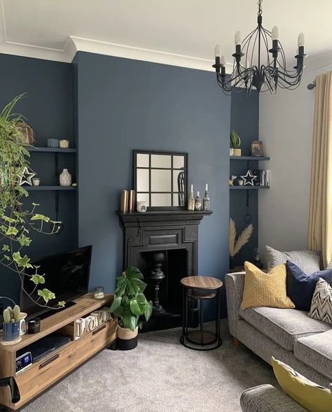 Victorian Living Room Ideas, Modern Victorian Living Room, Navy Living Rooms, Teal Living Rooms, Feature Wall Living Room, Snug Room, Victorian Living Room, Living Room Decor Fireplace, Cosy Living Room