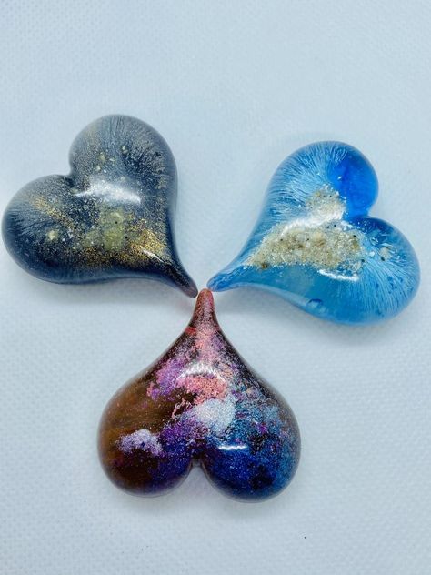 Resin Cremation Keepsake, Memorial Resin Ideas, Resin Memorial Ideas, Cremation Ashes Ideas, Ashes In Resin, Cremation Keepsakes, Resin Ashes, Pet Activities, Memorial Plants