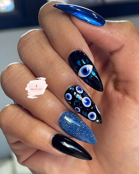 Chrome Glitter Nails, Art Guide, Blue Gel, Eye Black, Glitter Nails, Evil Eye, Nail Art, Glitter, Nails