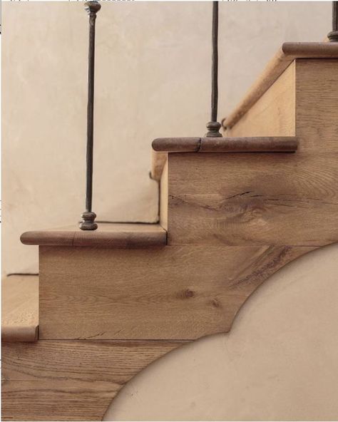 French Staircase, Railing Wood, Rustic Stairs, Architecture Design Studio, Stair Design, Entry Stairs, Stair Railings, Landing Area, Joinery Design