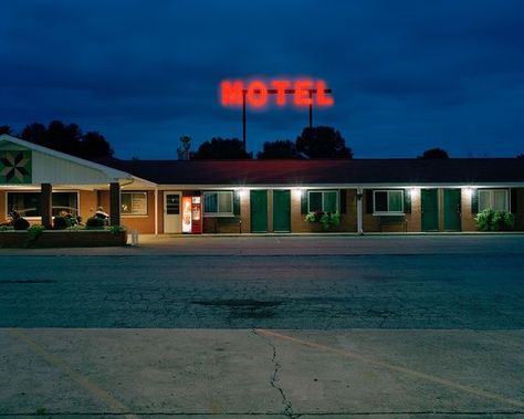 Western Motel Aesthetic, Motel At Night, Desert Motel Aesthetic, American Motel Aesthetic, Old Motel Aesthetic, 70s Motel Aesthetic, Motel Aesthetics Night, Motels Aesthetic, Motel Room Aesthetic