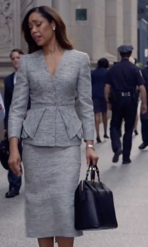 Suits Jessica, Workwear Inspiration, Jessica Pearson, Gina Torres, Power Dress, Lawyer Fashion, Corporate Fashion, Corporate Wear, African Clothes