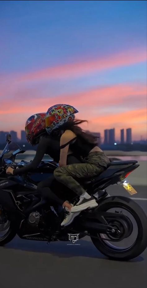 2 People On A Motorcycle, Motorcycle Riding Aesthetic, Backpack Motorcycle Couple, Speed Bikes Motorcycles, Two People On Motorcycle, Motorcycle Backpack Couple, Couple Bike Aesthetic, Bike Couple Aesthetic, The Love Club Aesthetic